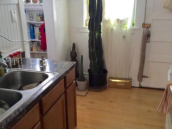 5th image of 3826 N Lawndale Ave #3E