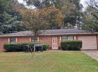 218 Walnut Ln, Eufaula, AL 36027