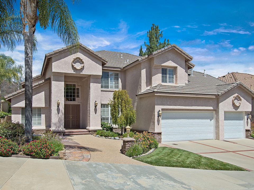 1st image of 32719 Wellbrook Dr