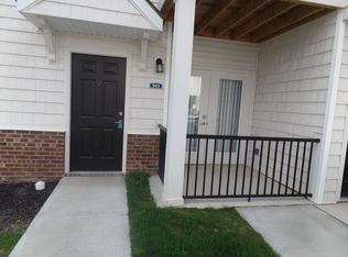 945 Carex Ln, Columbus, OH 43228
