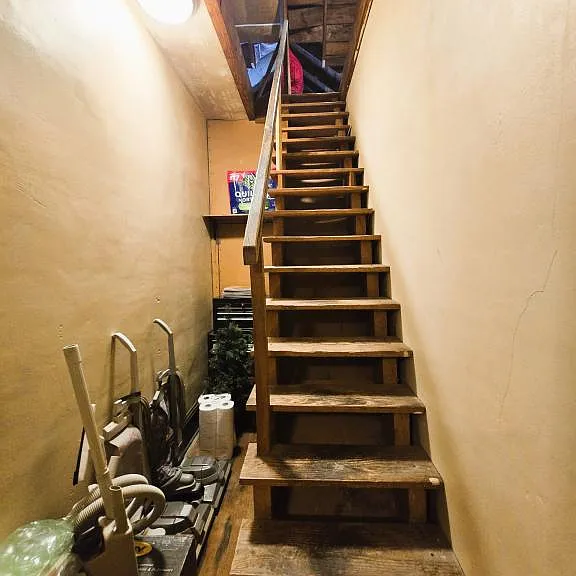 205 W Green St — Photo 24