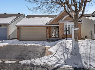 43 Settlers Ridge Way, Ottawa, ON K2J4V2
