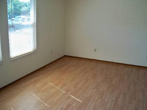 5th image of 1523 Whitehall Blvd #1523