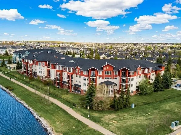162 Country Village Cir NE #201, Calgary, AB T3K 0E6