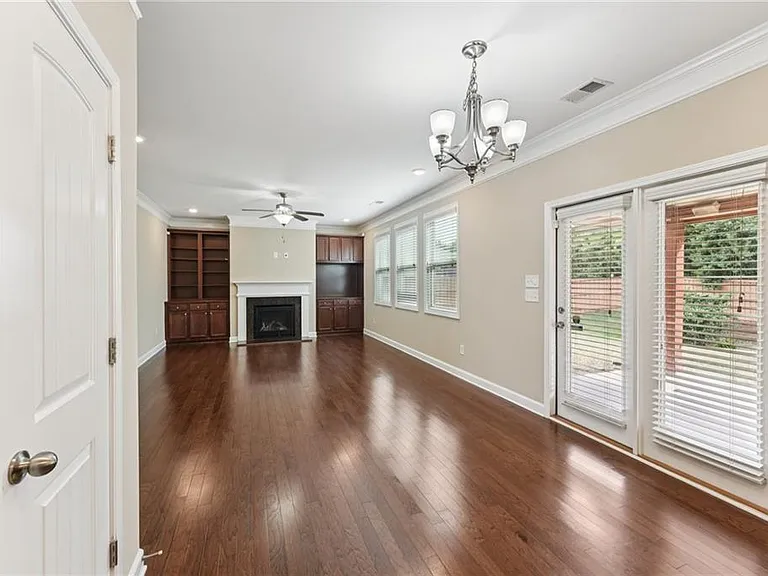 6370 Shiloh Woods Dr — Photo 22