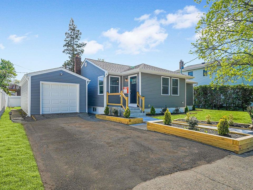 1st image of 2608 Stewart Avenue