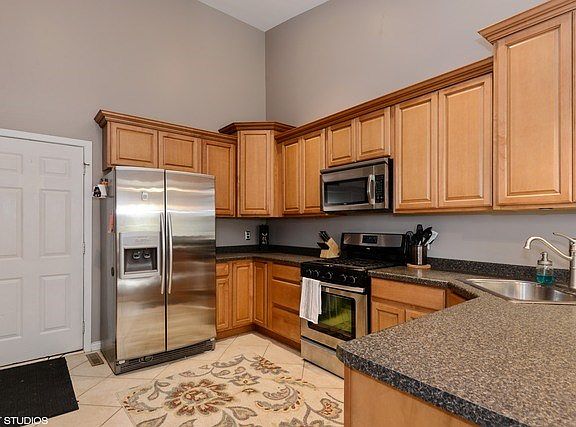 4th image of 1005 Ashley Dr