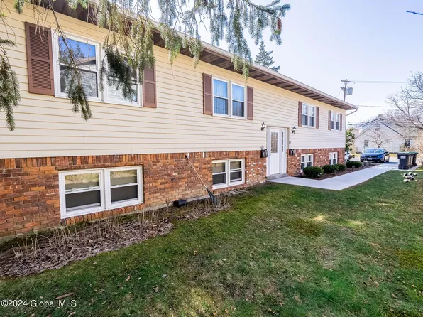 10 Edgewood Terrace, Castleton On Hudson, NY 12033
