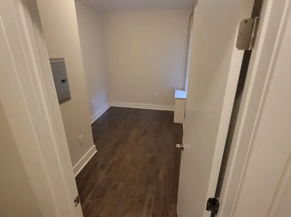 620 Summit Avenue image 5 of 11