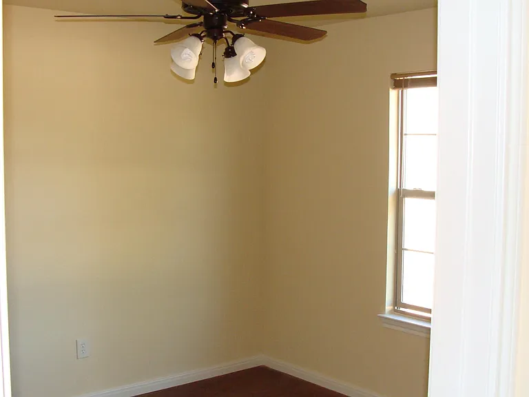 140 Meadow Park Cir — Photo 14