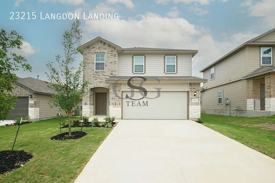 Move-In Ready 4BR in Langdon — Photo 4