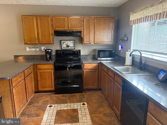 4th image of 6207 Deerwood Ct