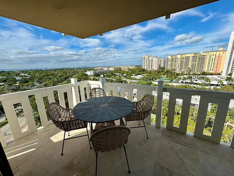 1121 Crandon Blvd #E1001 — Photo 20