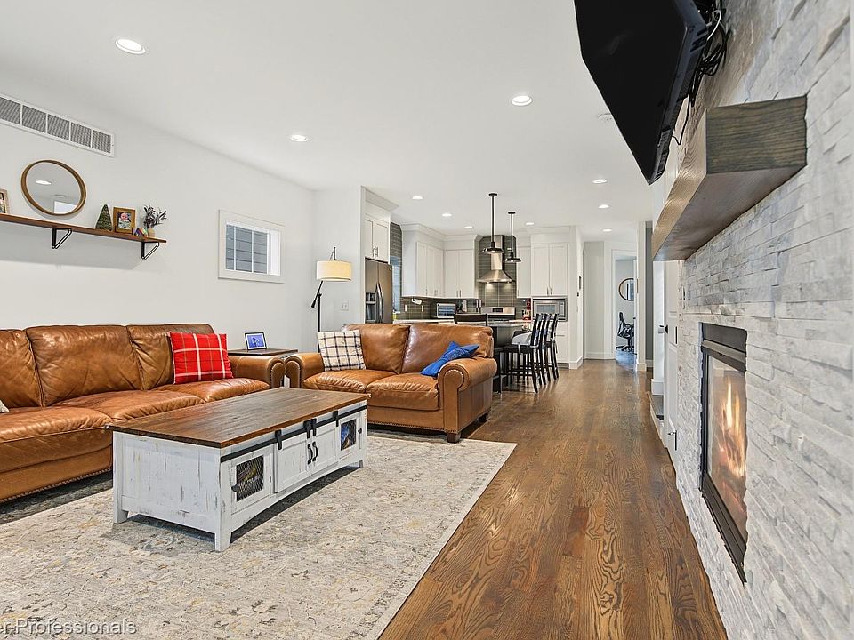 518 Curry Ave, photo 22