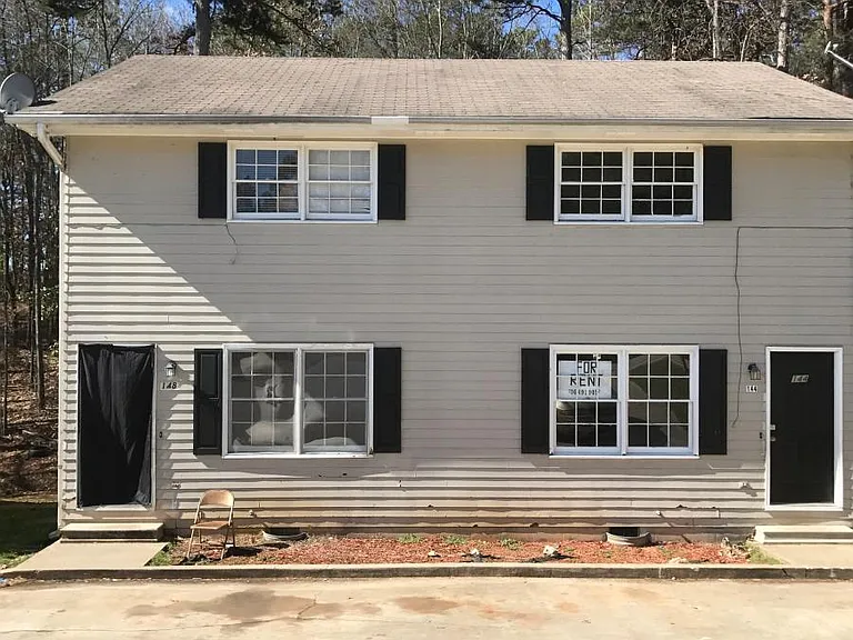 146 Stephen Rd — Photo 1