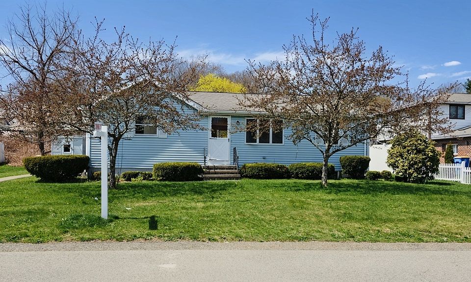 1st image of 10 N Glenway Ave