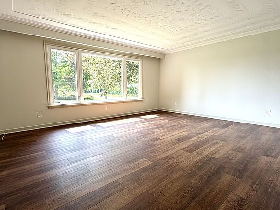 5th image of 13 Circle Ridge Dr