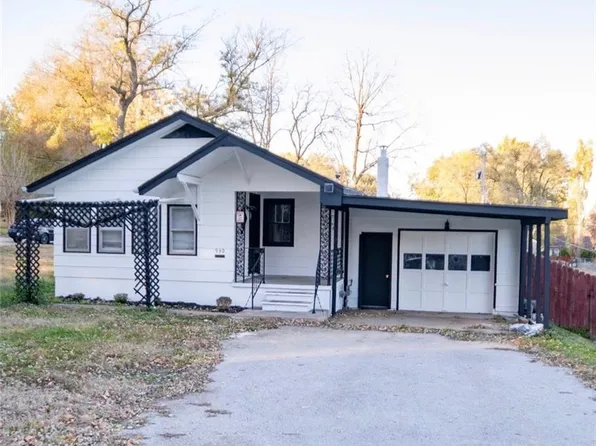 930 E Stone St, Independence, MO 64050