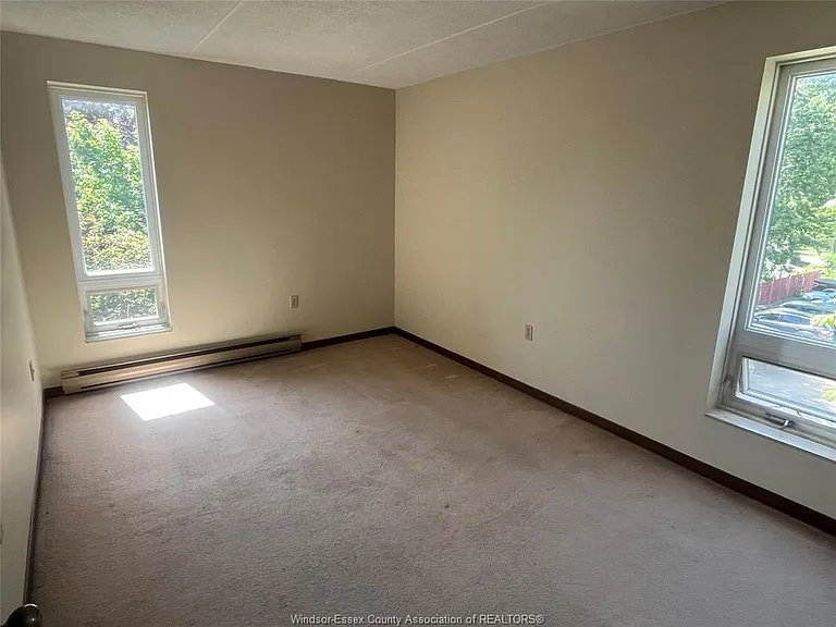 26 Alice St N #303 — Photo 8