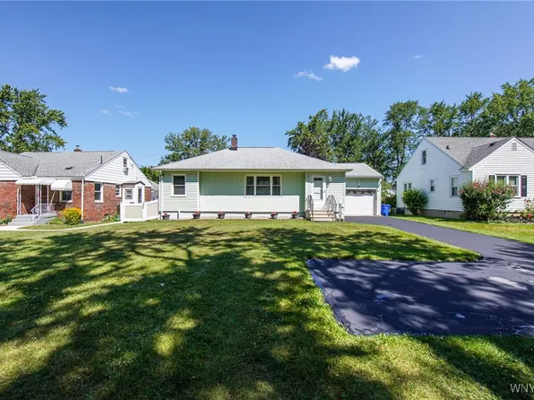 51 Century Dr, West Seneca, NY 14224