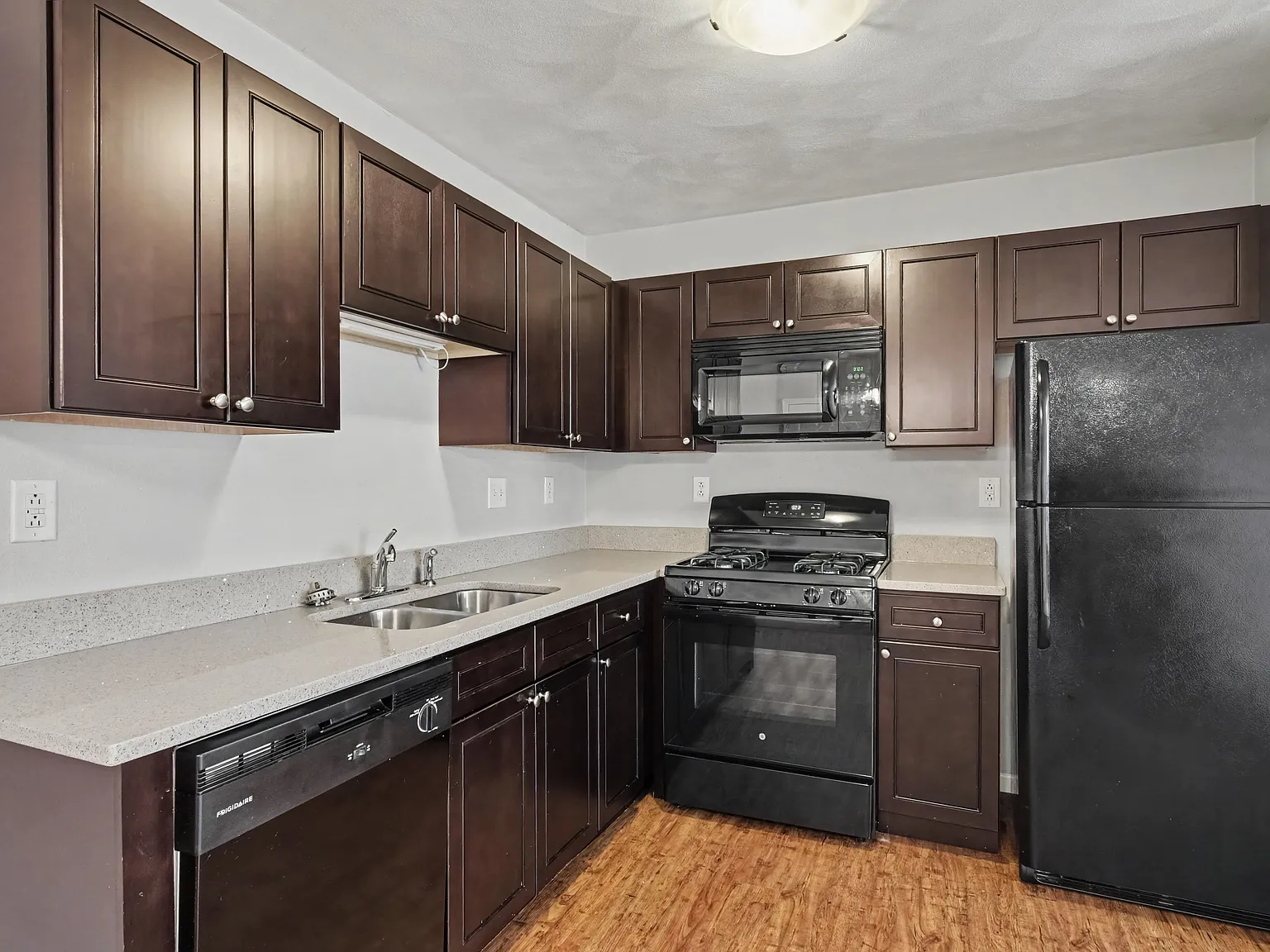 Northbrooke Commons — Photo 1