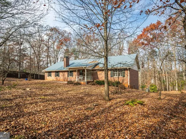 323 McCartan Trl, Clarkesville, GA 30523