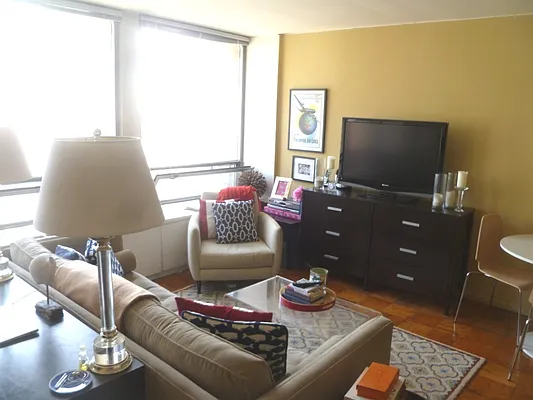 Rented by City Connections Realty | media 24