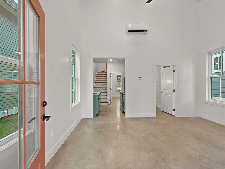 709 Jefferson St — Photo 5