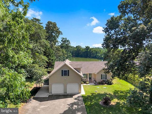 2nd image of 117 Pine Cove Dr