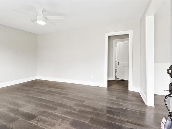 2nd image of 1667 Miller Ave SE