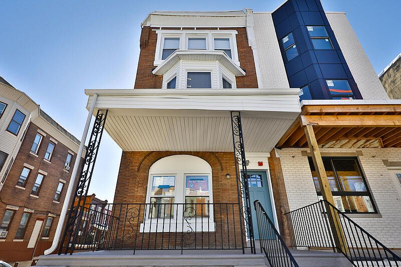 1st image of 2914 W Oxford St #4