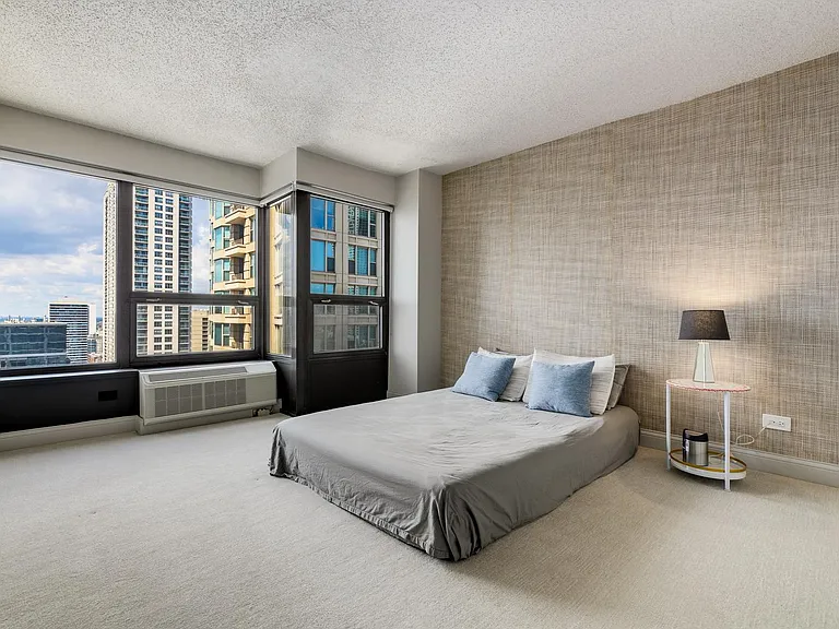 30 E Huron St #3105 — Photo 9