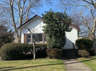 18 Windsor Rd, Baldwin, NY 11510