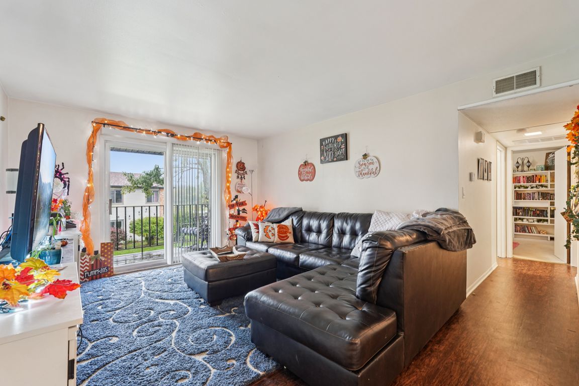 next background image