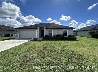 438 Shadow Lakes Dr, Lehigh Acres, FL 33974