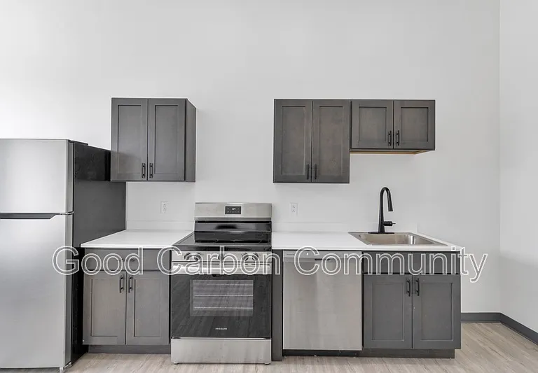 30 Water St — Photo 3