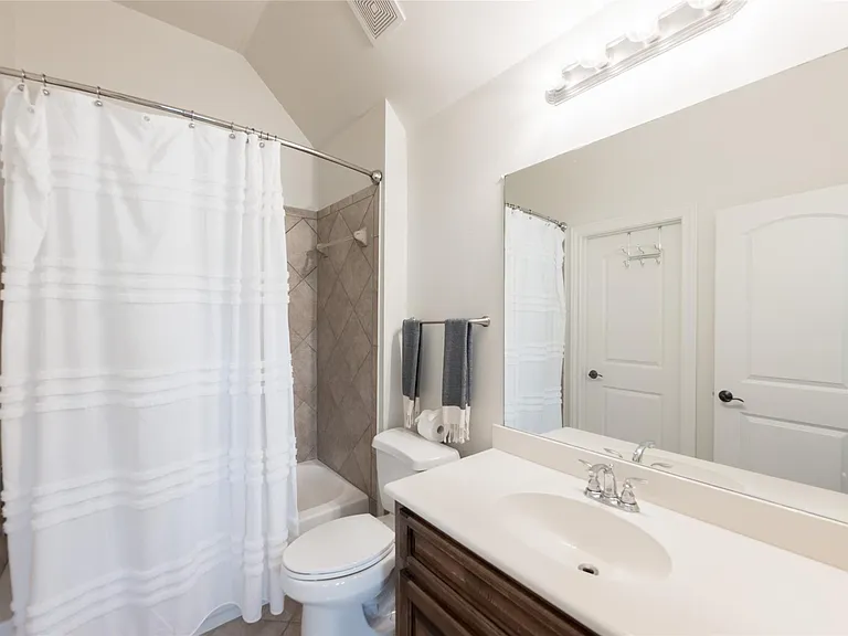 2447 Monarch Terrace Dr — Photo 34