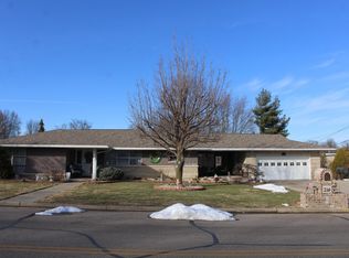 216 W 28th St, Jasper, IN 47546