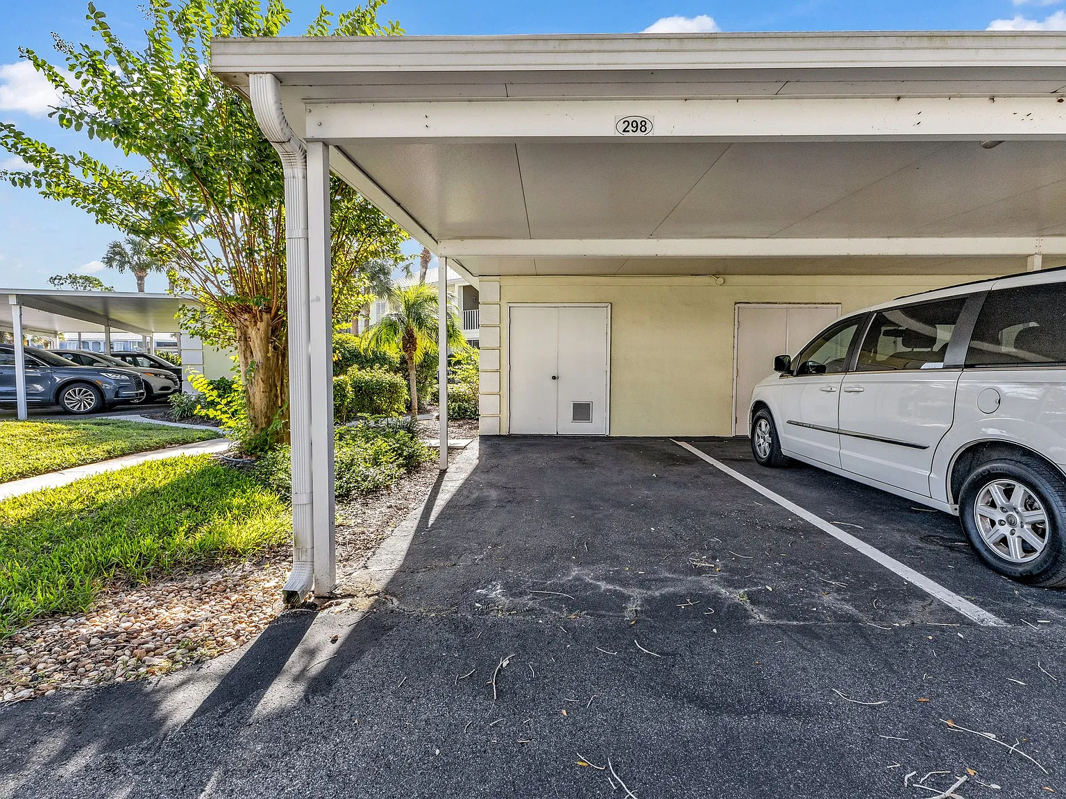 2 bed, 1110 sqft, $3,500 — Photo 3
