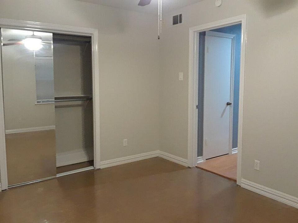 1st image of 313 Dogwood Dr