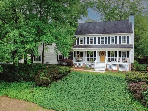 201 Tweed Ct, Sugar Hill, GA 30518
