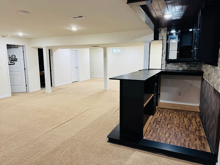 557 W Birdie Ln — Photo 32