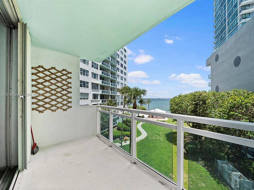 1st image of 3301 NE 5th Ave APT 404