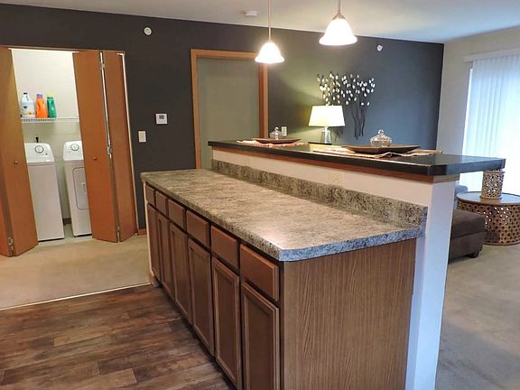 5th image of 1600 Rivers Bnd #A2