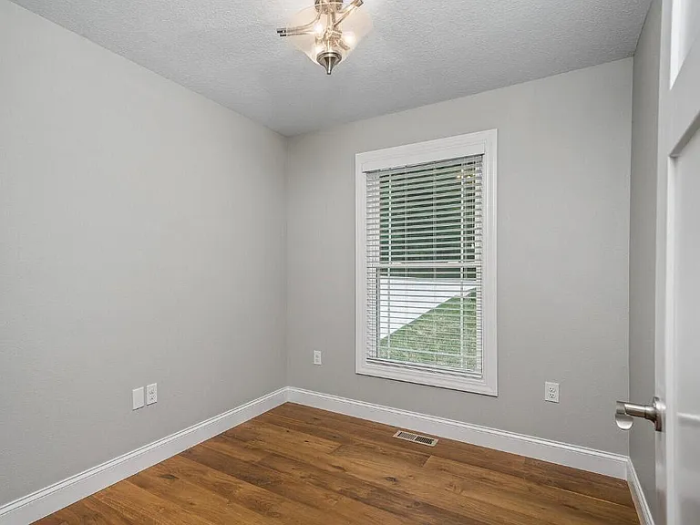 108 Lechmere Dr — Photo 26
