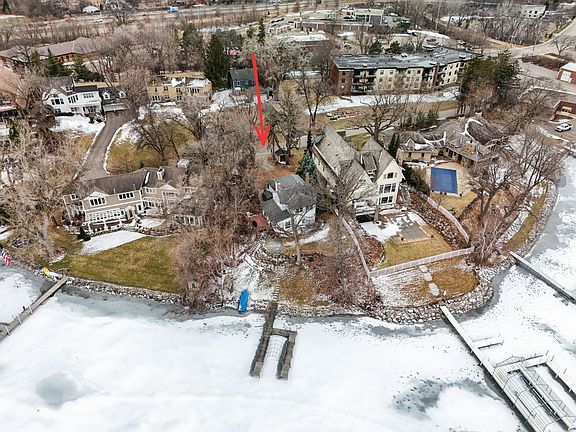 2nd image of 805 Hidden Ln