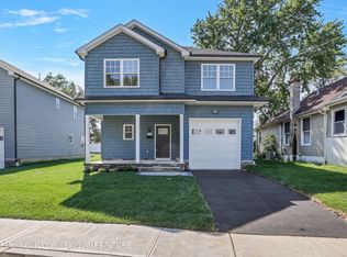 22 Van Dorn St, Keyport, NJ 07735