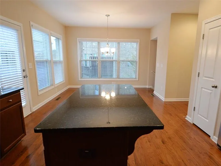 631 Greencrest Ln — Photo 13