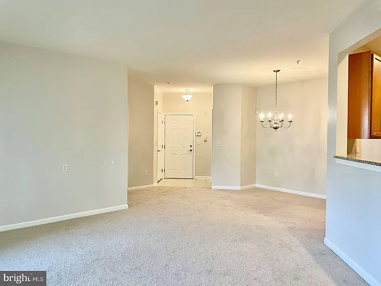 5307 Wyndholme Cir #102 — Photo 5