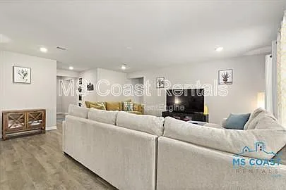 9384 Cypress Lake Dr — Photo 6